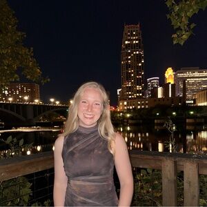 Meet your Posher, Jennie